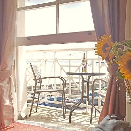 Апартаменты Flat 4, Den House Тинмут Экстерьер фото
