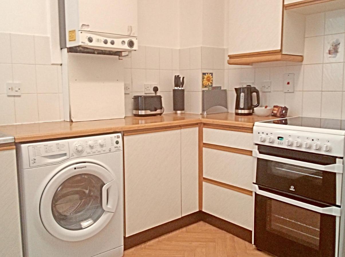 Апартаменты Flat 4, Den House Тинмут Экстерьер фото